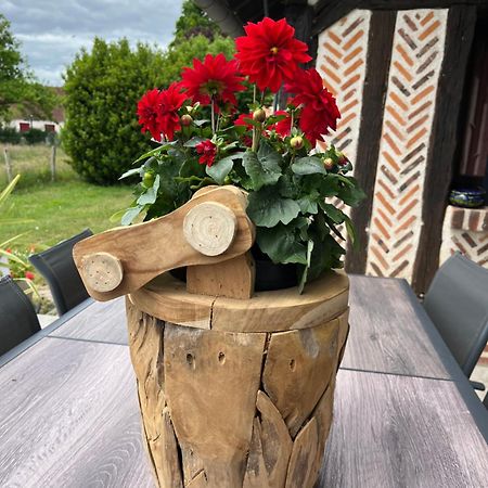 Bed and Breakfast Oh ! Fleurs Des Champs Шомон-сюр-Таронн Екстер'єр фото